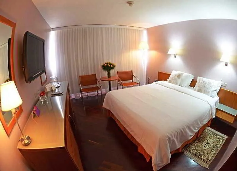 Hotel Paseo De Las Mercedes Caracas